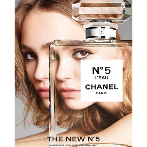 nuovo profumo chanel donna limoni|Chanel N°5, la nuova campagna del profumo con Margot Robbie .